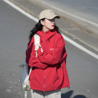 戶外山系連帽衝鋒衣外套女春秋新款設計感日系復古登山服防風防水