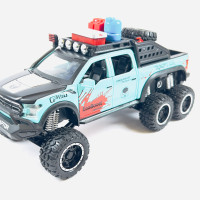 Машинка внедорожник "Ford Raptor f150" 6x6 с дымом модель в масштабе 1:24