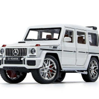 Машинка металлическая XLG 1:24 "Mercedes-Benz G-class Brabus" M923Y 20 см. инерционная, свет, звук / Белый