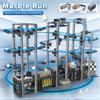 Конструктор Mould King 26002 Marble Run - забег шариков, 2438 деталей