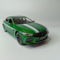 Металлическая машинка BMW M8 масштаб 1/24