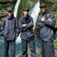 川西穿搭黑色衝鋒衣男夏季美式機能防曬衣戶外爬山速乾登山服夾克