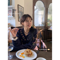 kumikumi重工刺繡花邊V領針織毛衣女裝早秋甜美減齡開衫短款上衣