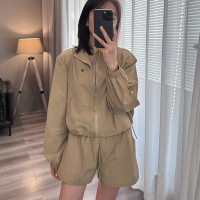 夏季休閒時尚防曬運動套裝女2023新款衝鋒衣外套短褲網紅兩件套女