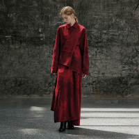 半圓原創設計2023冬季新款印花洋裝不對稱門襟柔軟細膩抽象印花