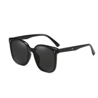 Очки солнцезащитные женские квадратные в винтажном стиле с защитой UV400