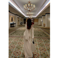 yanyan法式浪漫V領顯瘦收腰喇叭袖大裙擺包臀軟糯糯羊羔毛洋裝