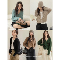 VNOOK  純色毛衣開衫女V領秋冬季新款落肩寬鬆休閒慵懶風短款外套