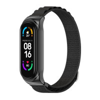 Тканевый ремешок для фитнес трекера Mi Band 7 / Нейлоновый браслет с металлическим корпусом и застёжкой для смарт часов Ми Банд 7 / Черный
