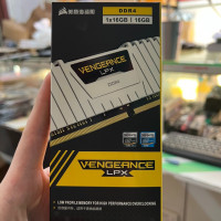 Оперативная память Corsair Vengeance 32 1x32 ГБ (Vengeance)