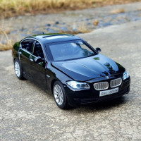 Модель автомобиля из сплава 1:32 BMW 5 Series 535i