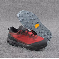 英國V底戶外防蚊徒步鞋男女防水透氣登山鞋輕便減震防滑越野跑鞋