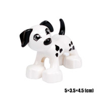 Разноцветные строительные блоки в ассортименте