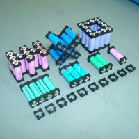 Цилиндрический кронштейн для литий-ионной батареи 18650