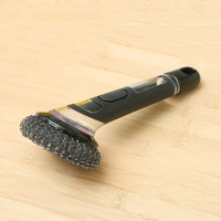 Щетка для чистки кастрюль с длинной ручкой