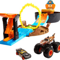 Игрушечный трек Mattel Hot Wheels Монстр Трак Трюкова арена, GVK48