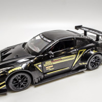 Коллекционная металлическая машина 1:24 Nissan GTR racing