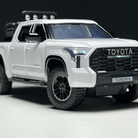 Машинка металлическая Toyota tundra 1:24, Коллекционная модель машины для взрослых, Игрушечный автомобиль с звуковыми и световыми эффектами для детей