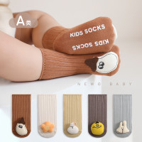 2023秋季新品婴儿袜子可爱卡通公仔中筒棉袜防滑点胶学步宝宝袜子