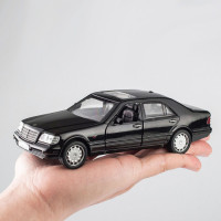 Модель автомобиля Mercedes-Benz S W140 1:32