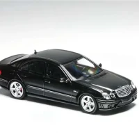 Модель автомобиля Ready-MK 1:64 E63 W211