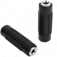 Соединитель с гнездом 3,5 мм на гнездо 3,5 мм