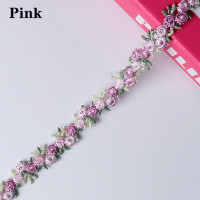 Кружевная тесьма с вышивкой