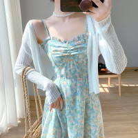 2023夏装新款法式复古温柔风收腰显瘦碎花吊带连衣裙女