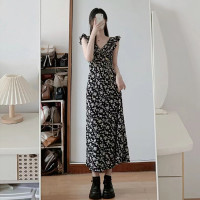 茶歇法式黑色碎花吊带小飞袖连衣裙子女夏季2023新款赫本气质长裙