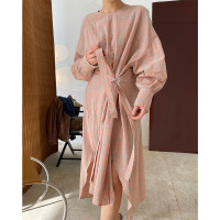 春季新款韩版不规则文艺慵懒格纹连衣裙系带收腰显瘦衬衫式长裙女