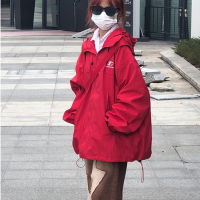 美式復古紅色連帽衝鋒衣女春秋新款寬鬆戶外機能潮牌小個子外套