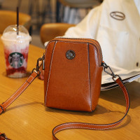 2023新款女零钱包 油蜡皮迷你斜挎包 批发真皮时尚小众手机包