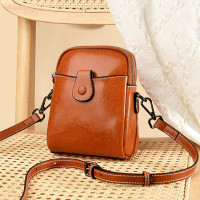 批发真皮迷你斜挎零钱包春夏新款休闲百搭单肩小包包油蜡皮手机包