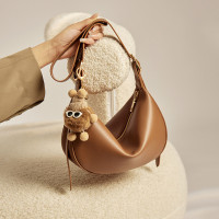 纳兰杜包包2024新款斜挎包女秋冬高级感饺子包真皮女包腋下单肩包