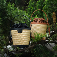 质感羊皮韩版小众ins帆布水桶包时尚撞色抽绳束口手提圆筒包斜挎