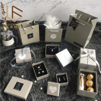银灰压纹 手链镯手表戒指耳钉项链口红小号礼品包装饰品首饰盒