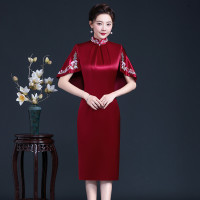 婚礼妈妈装婚庆喜婆婆大码连衣裙 年轻洋气修身婚宴礼服 旗袍新款