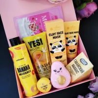 Подарочный набор косметики для лица и тела для девочки