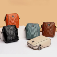 工厂批发新款英伦风手机包 头层牛皮零钱女包 单肩斜挎时尚小包包