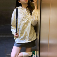 米白色防曬衣女2023新款夏季抗UV連帽百搭透氣寬鬆薄款外套潮