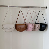 小众设计斜挎包包女2023新款韩版潮流ins高级质感单肩腋下小方包