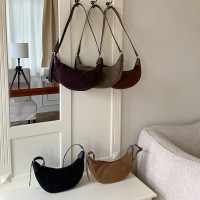 时尚单肩腋下包包女2024新款韩版潮流ins手提通勤百搭斜挎月牙包