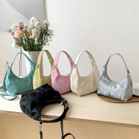 时尚简约百搭单肩腋下包包女2024新款日常休闲小众设计手提斜挎包