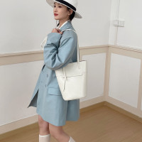 简约水桶包真皮女包2024夏季新款大容通勤牛皮托特包手提单肩包包