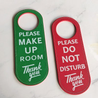 跨境现货英文版PU皮请勿打扰牌 酒店宾馆请即打扫皮革提示牌厂家