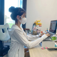 白色冰絲連帽防曬服女夏季寬鬆設計感修身顯瘦透氣輕薄拉鍊外套潮