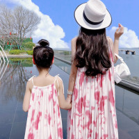 亲子装2023夏季新款法式设计感扎染吊带连衣裙母女装长款仙女裙子