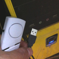 无电池优惠批发188型号USB接口笔记本电脑网吧机箱防盗器