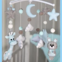 Мобиль в кроватку из фетра 