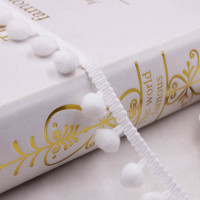 тесьма с помпонами размером 12 мм, длина 1,82м , цвета на выбор